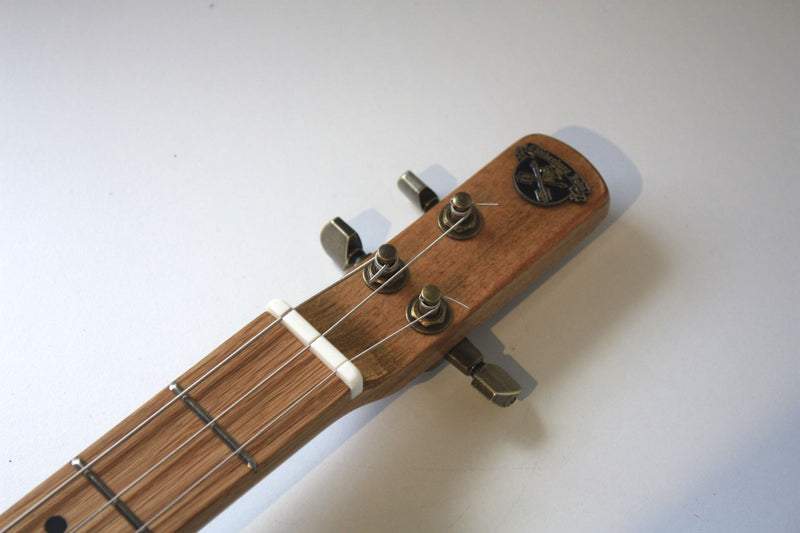 Skulls 'n' Lilies - Humbucker - 3 String Cigar Box Guitar