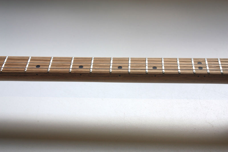 Skulls 'n' Lilies - Humbucker - 3 String Cigar Box Guitar