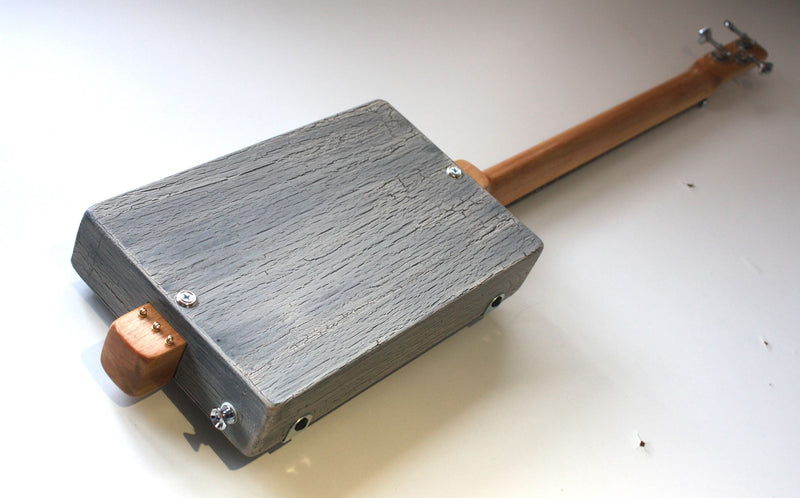 Workshop Series - Light Grey crackle 'Blues Trash' - Fretless - 3 String Cigar Box Guitar