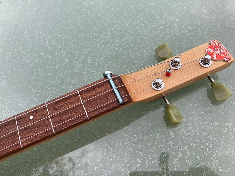 Bolivar fretless 3 String Cigar Box Guitar,  compact pickup, short scale