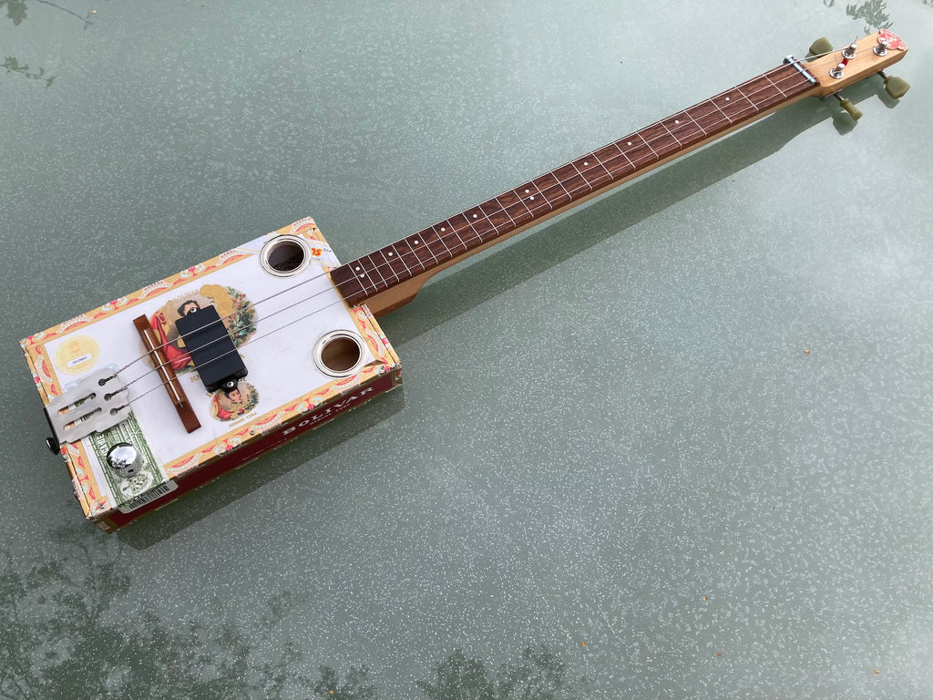 Bolivar fretless 3 String Cigar Box Guitar,  compact pickup, short scale