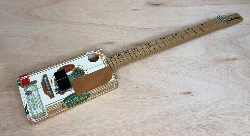Cuaba Diddley Bow - compact electric pickup