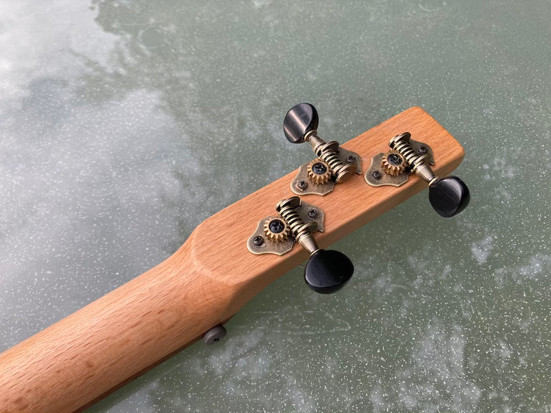 Davidoff,  under-saddle piezo pickup, short scale - 3 String Cigar Box Guitar