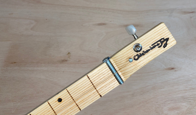 Joya Diddley Bow - piezo pickup