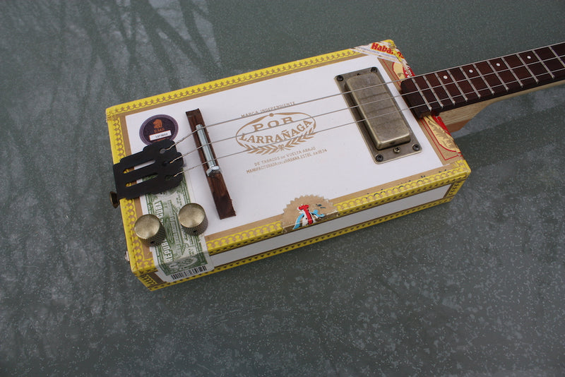 Por Laranaga humbucker - 3 String Cigar Box Guitar