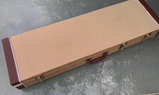 PRE OWNED Liga Maestro  twin humbucker cigar box guitar + hard case