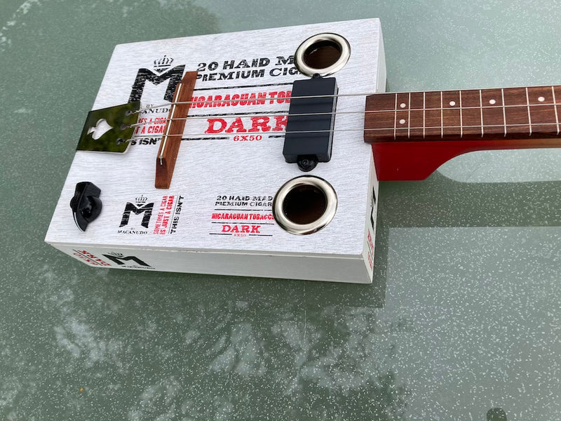 Macanudo fretless 3 String Cigar Box Guitar,  compact pickup, short scale