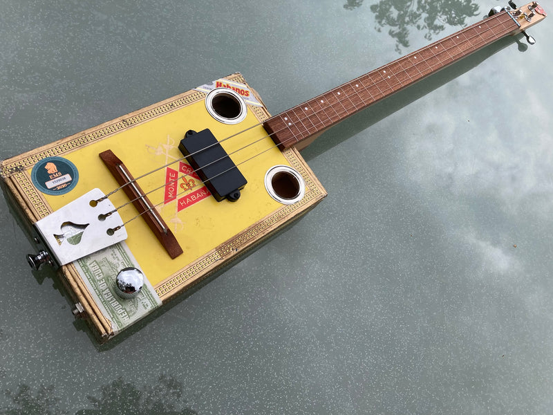 Montecristo fretless 3 String Cigar Box Guitar,  compact pickup, short scale