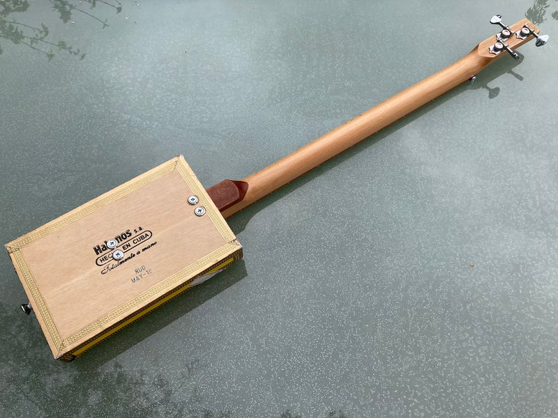 Montecristo fretless 3 String Cigar Box Guitar,  compact pickup, short scale