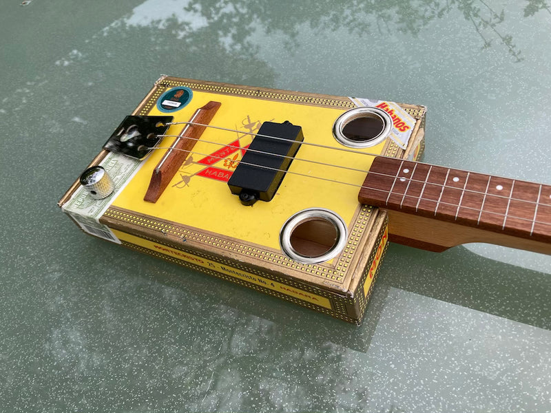 Montecristo fretless 3 String Cigar Box Guitar,  compact pickup, short scale