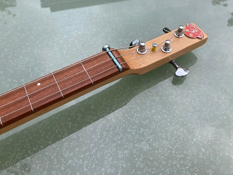 Montecristo fretless 3 String Cigar Box Guitar,  compact pickup, short scale