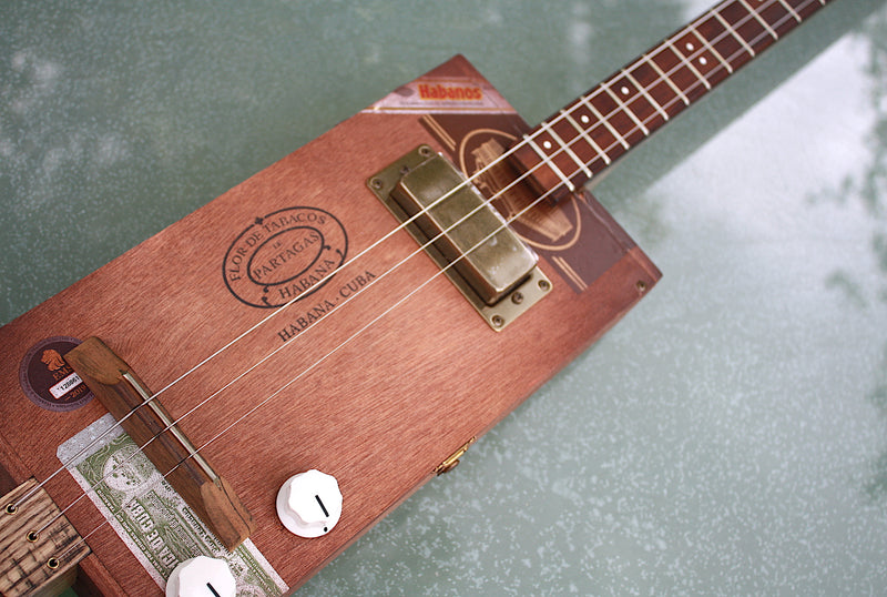 Partagas humbucker - 3 String Cigar Box Guitar