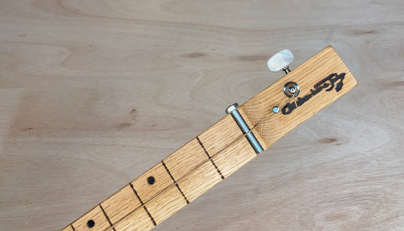 Romeo & Julieta Diddley Bow - piezo pickup