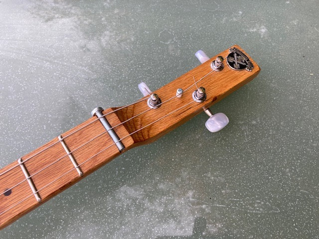 PRE-OWNED Rocky Patel,  strat pickup short scale - 3 String Cigar Box Guitar
