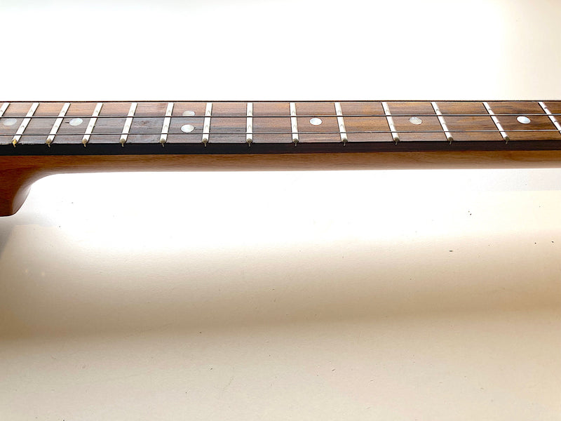 ChickenboneJohn Signature - Handwound pickup- 3 String Cigar Box Guitar