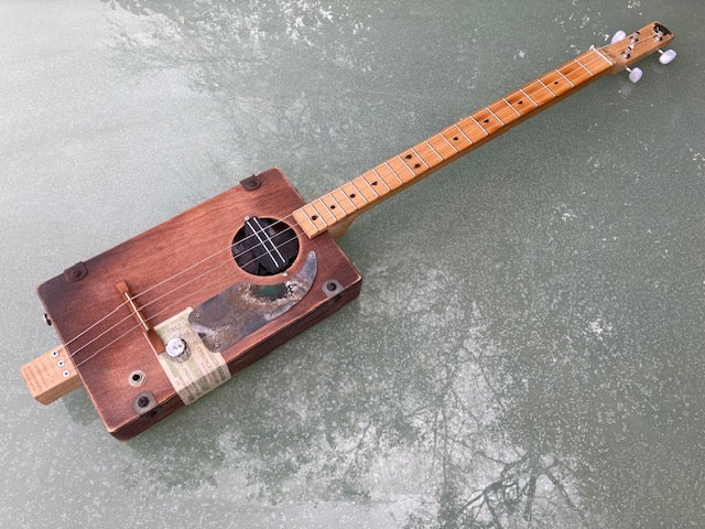 PRE-OWNED Workshop Series, rust burst finish - 3 String Cigar Box Guitar