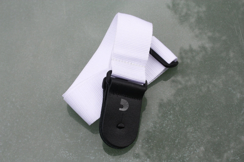 Guitar strap white made from polypropylen. Made by d'Addario.