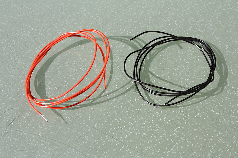Equipment wire, 1 metre black, 1 metre red
